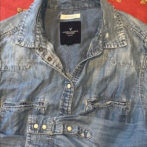 American Eagle shirt